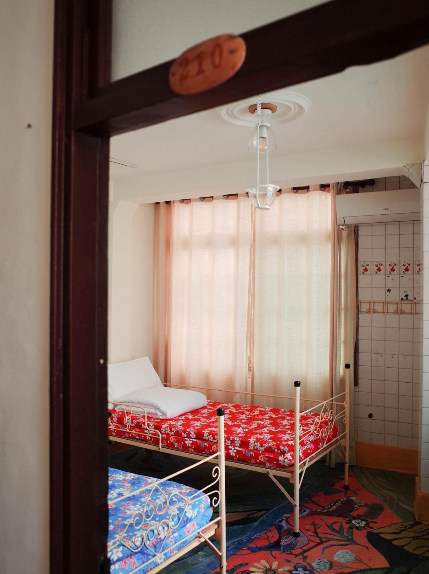 Neat Hostel Ταϊνάν Δωμάτιο φωτογραφία